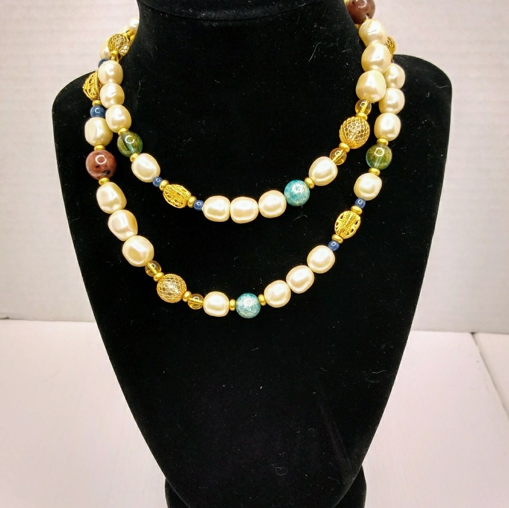 Multicolored beaded necklace